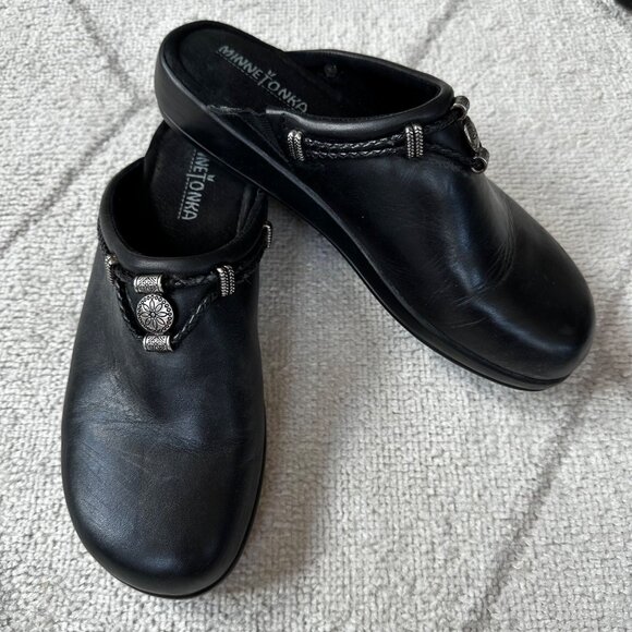 Minnetonka Black Leather Silverthorne Sandals Native American-inspired Slides - Picture 4 of 6